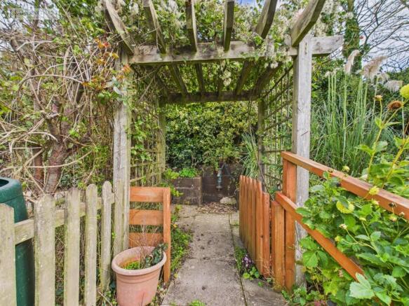 Garden .4.jpg