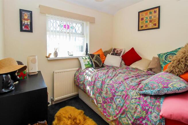 3 bed Semi-Detached for sale Image 9