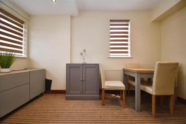 3a919e04-U 20 2825 29.JPG