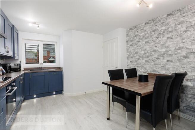 3 bed Semi-Detached for sale Image 6