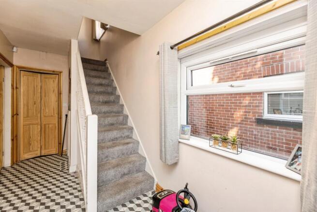 3 bed Semi-Detached for sale Image 8