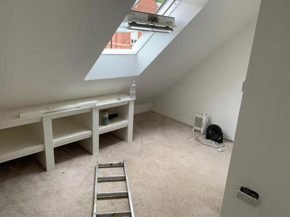 3 bed Terraced to rent Image 10