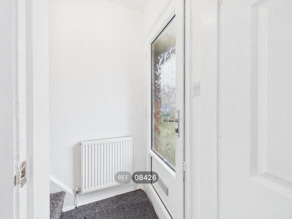 2 bed Terraced to rent Image 6
