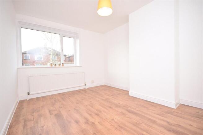3 bed Semi-Detached to rent Image 7