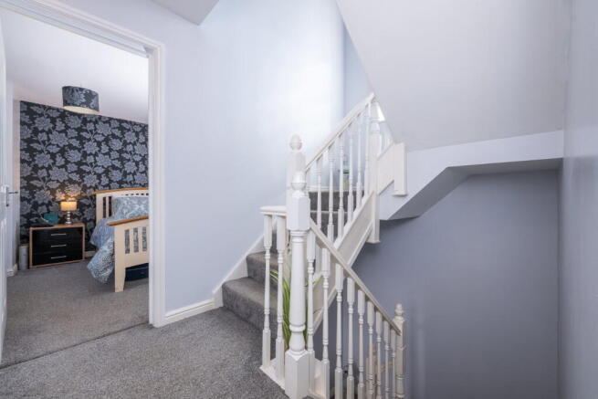 4 bed Detached for sale Image 11