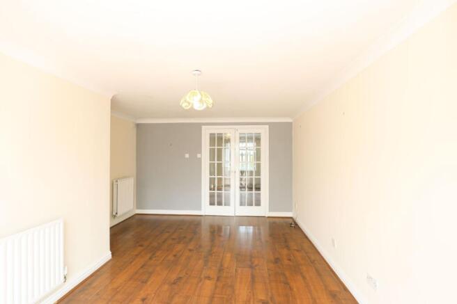 4 bed Detached for sale Image 7
