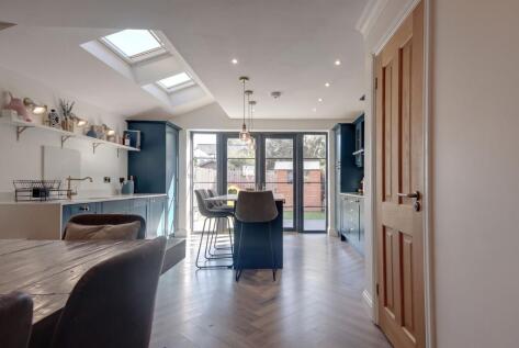 Rudolph Road, Bushey, WD23