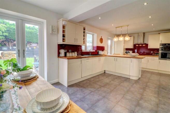 DINING KITCHEN