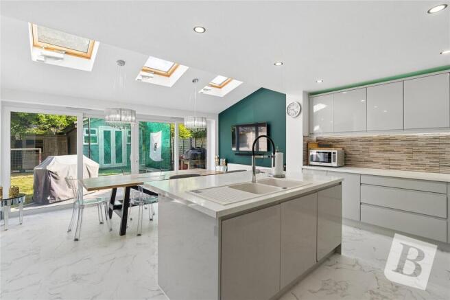 Kitchen / Dining