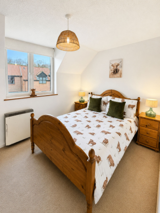 3 bed Terraced for sale Image 10