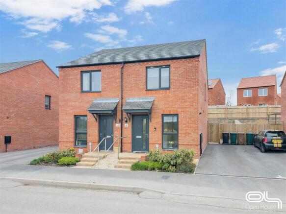 Rockcliffe Close, Swadlincote (26).jpg