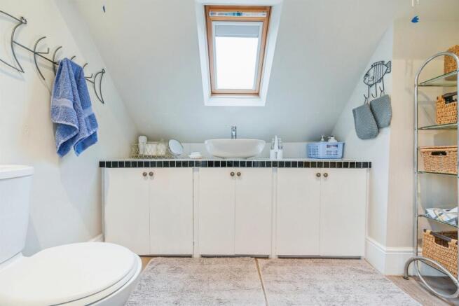 Shower Room: