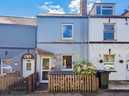 2 Bedroom in Whitehall with beautiful garden