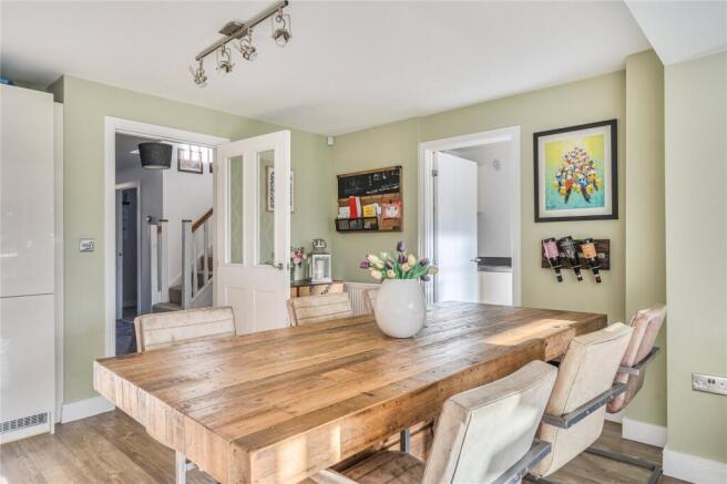 4 bed Detached for sale Image 4