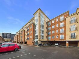 214, 114 Riverbank Point, High Street, Uxbridge UB8 1JL