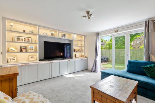 4 bed Semi-Detached for sale Image 8