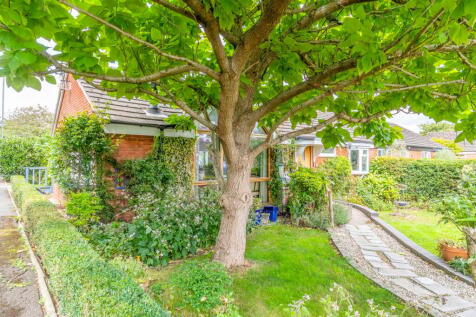 Riverside Gardens, Henley in Arden, Warwickshire, B95