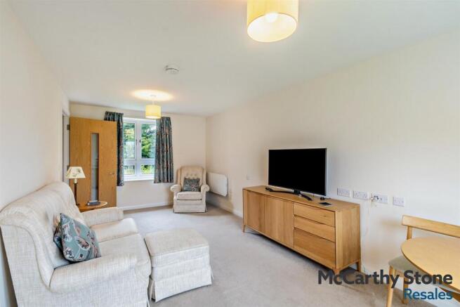 1 bed Apartment for sale Image 6