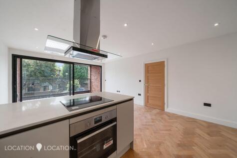 58 Roman Way, London, N7