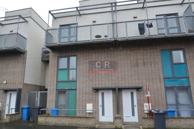 3 bedroom Town House for rent