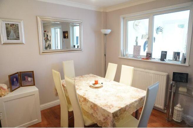 Lounge/Dining Room