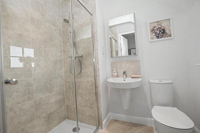 4 bed Detached for sale Image 5