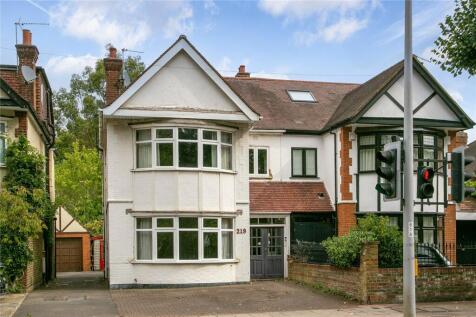 Mortlake Road, Kew, Surrey, TW9