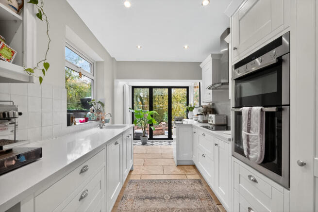 4 bed Terraced for sale Image 11
