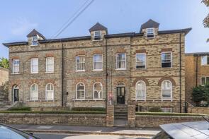 8c, Queens Road, Twickenham TW1 4EX