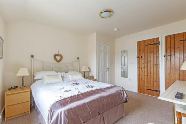 Bedroom 1-3.jpg