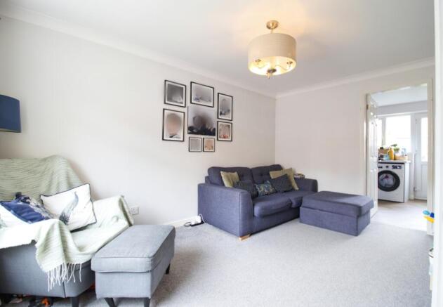 Lounge - EweMove Swindon South