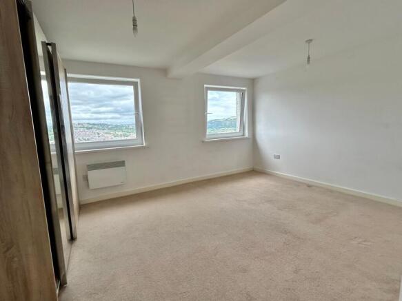2 bed Flat for sale Image 4