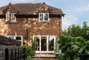 3, Junction Mews, Junction Road, Dorking RH4 3HB