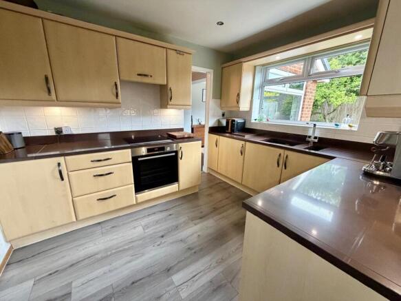 3 bed Detached for sale Image 12