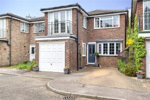 7, Canewdon Close, Woking GU22 7RA