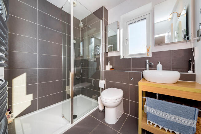 Ensuite Shower Ro...