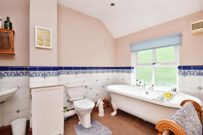 Jack & Jill En Suite: