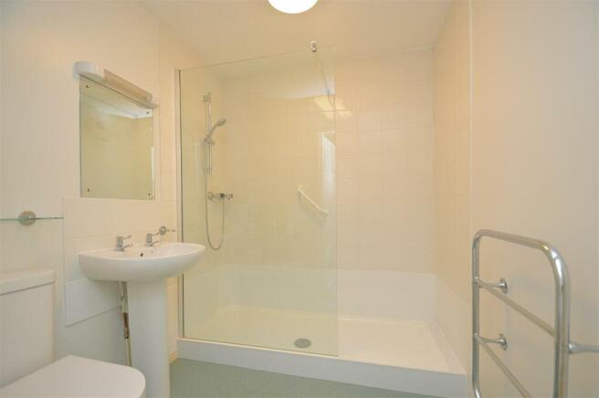 NEWShowerRoom.jpg