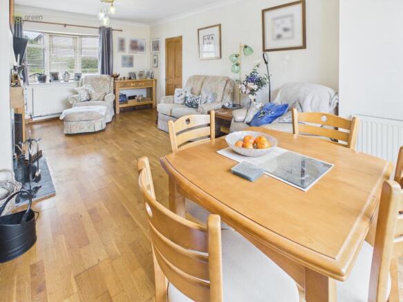 8f42ac0f8ab9400da08b05356c36e4cf100cam04425g0pr0382still005