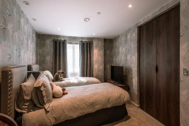 2 bed Duplex for sale Image 11