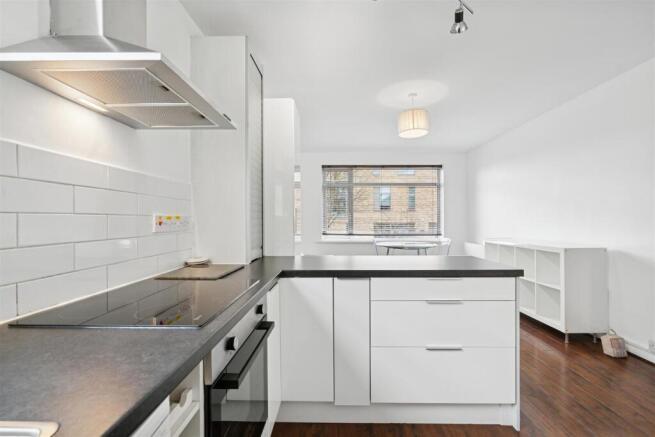 4 Bridge Court 20 Southey Road SW19 kitchen 1c.jpg