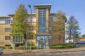 21, Ream Court, Ryemead Boulevard, High Wycombe HP11 1GG