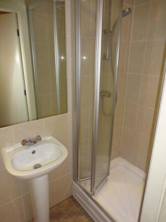 1 bed Apartment to rent Image 5