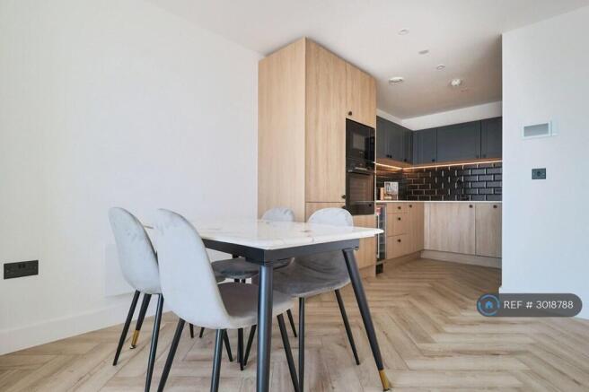 Open Plan Kitchen & Dinning
