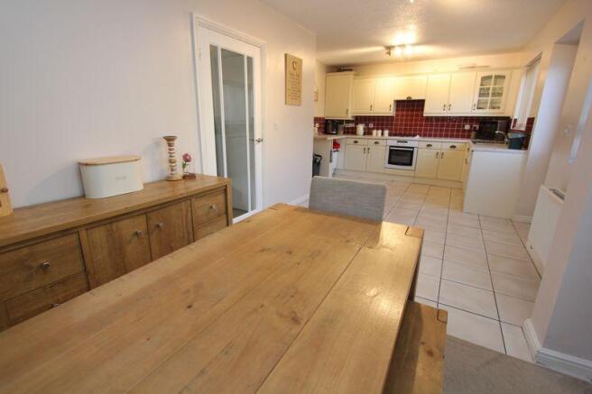 Kitchen/Dining...
