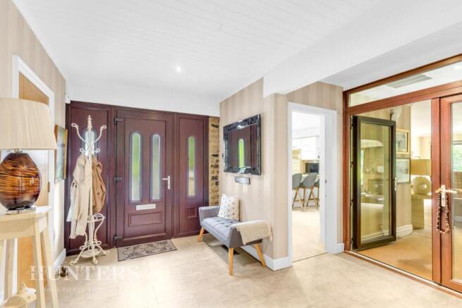 4 bed Detached Bungalow for sale Image 5
