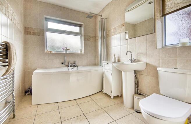 9 Bathroom.jpg