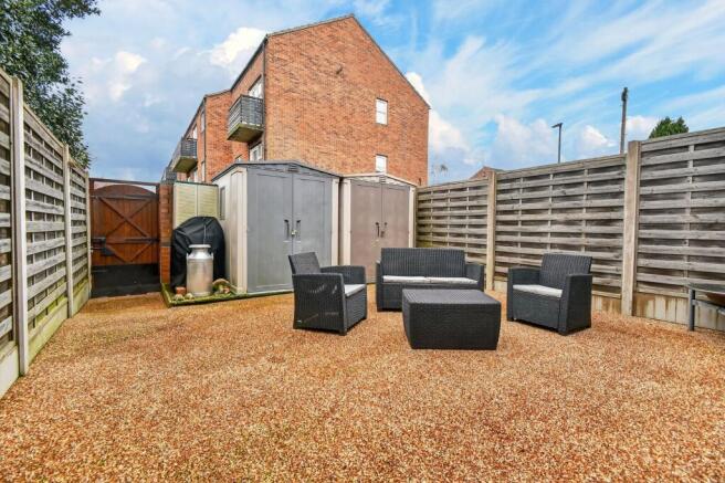 3 bed Terraced for sale Image 10
