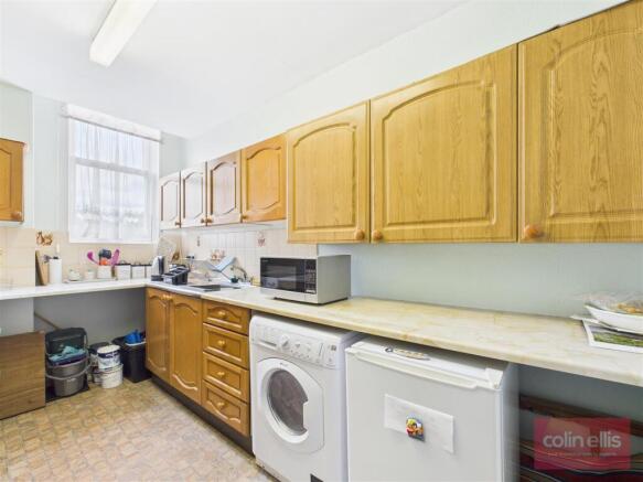 1 bed Flat for sale Image 6