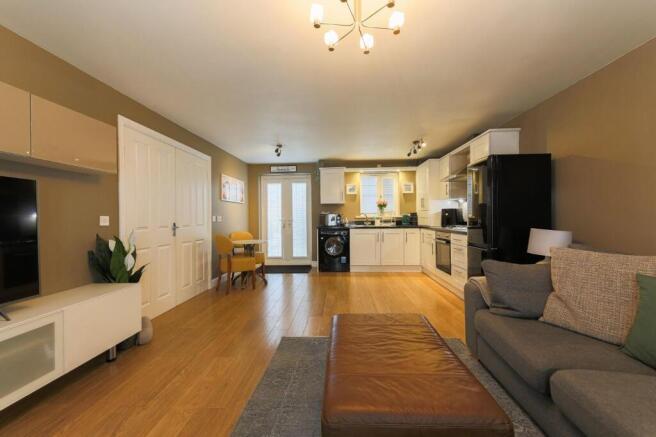 Rosebury Drive, Longbenton, NE12 photo 3